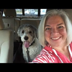 Meet your Posher, Angela